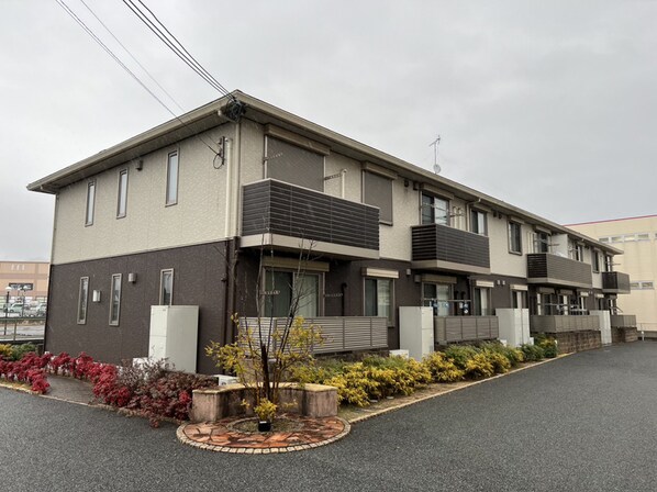 シュシュしらかしの物件外観写真